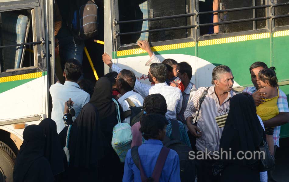 passengers crowd due festival season