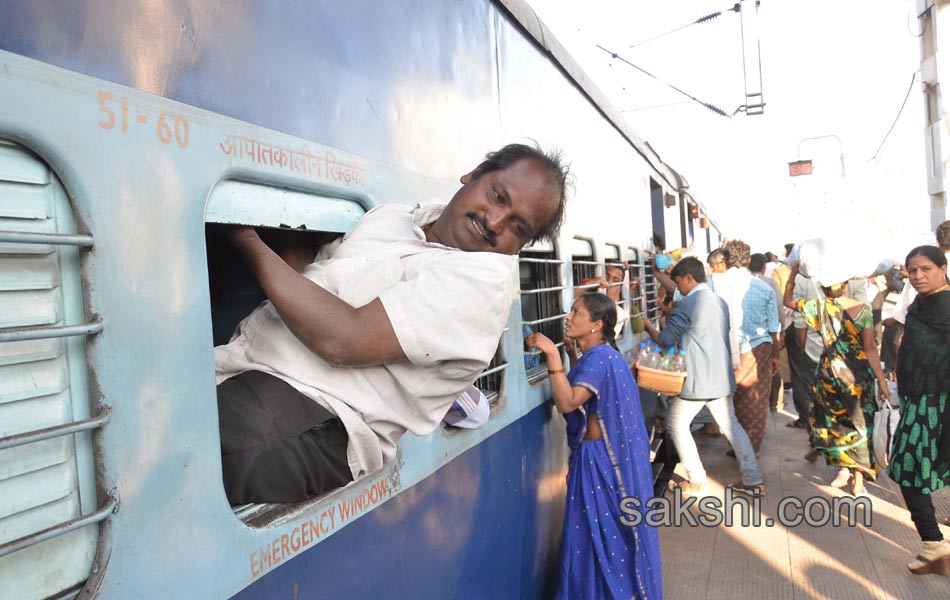 passengers crowd due festival season