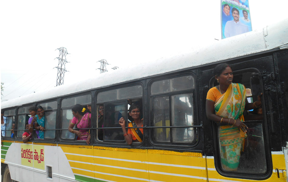 YS Jagan tour in Satthenapalli - Sakshi