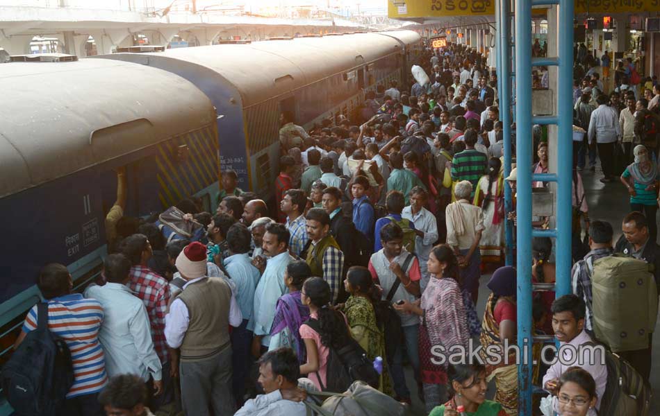 passengers crowd due festival season