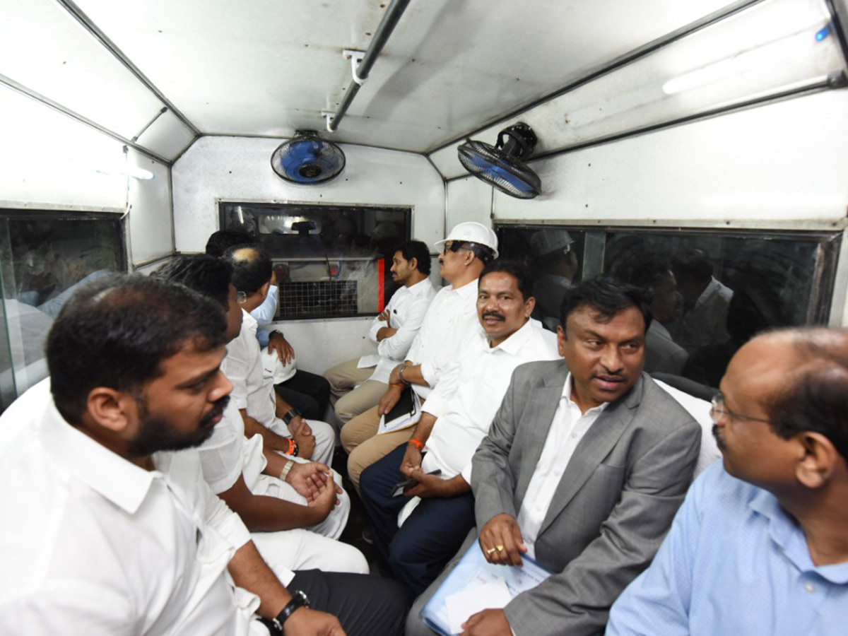 CM Jagan Inspects Veligonda Project at Prakasam Photo Gallery - Sakshi