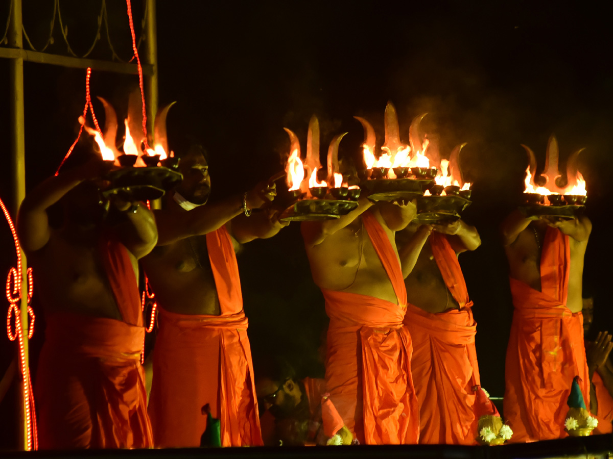 Dasara Sharan navaratri Celebrations At Kanaka Durga Temple - Sakshi