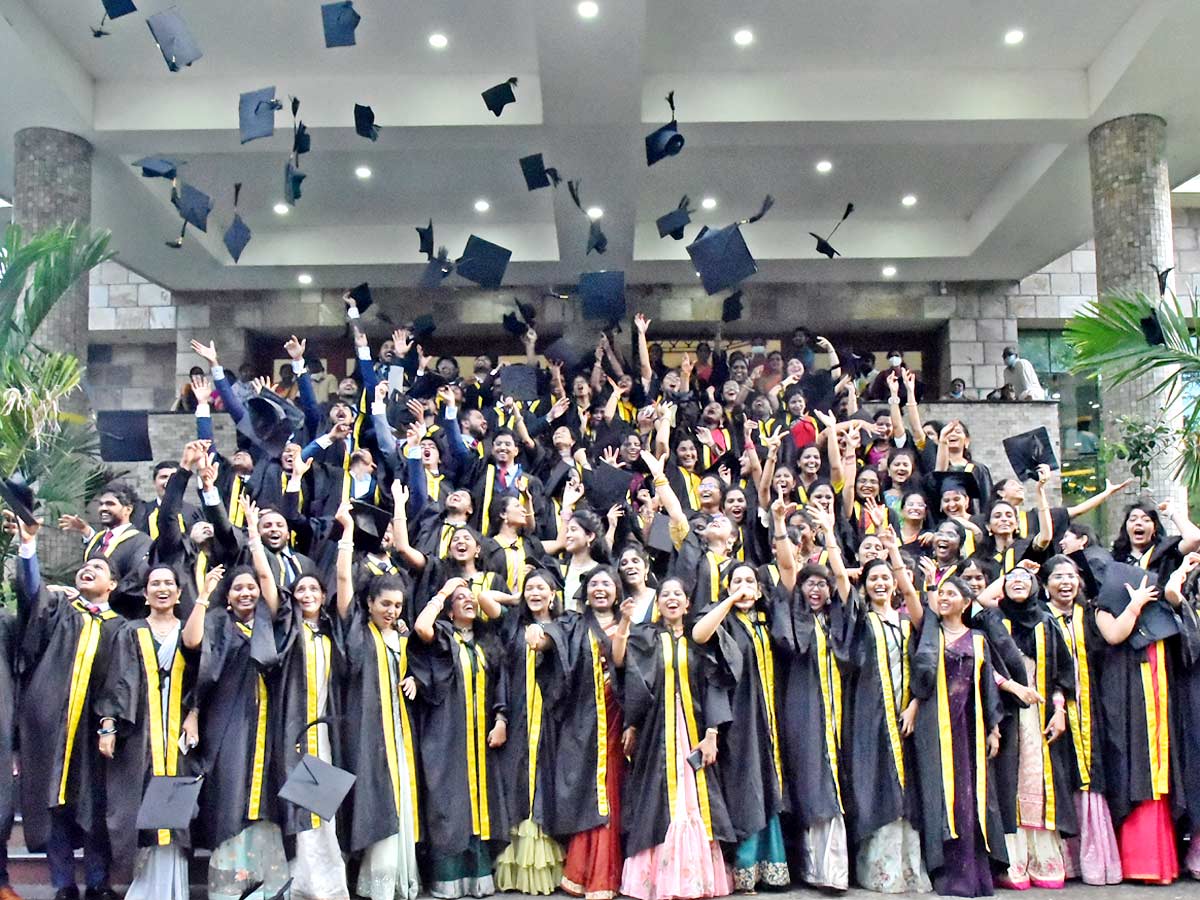 Guntur Medical College Graduation Ceremony Photo Gallery - Sakshi