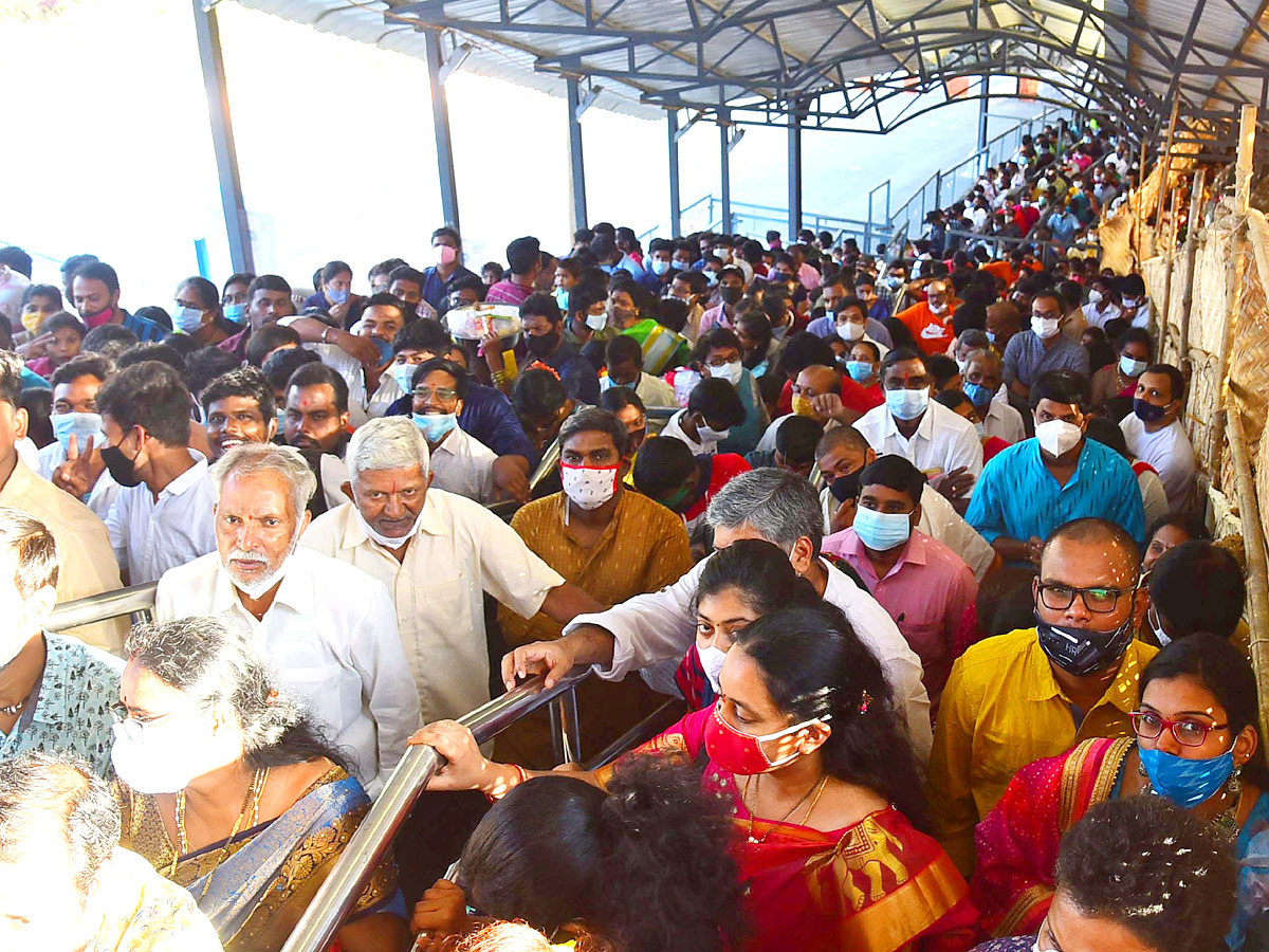 Maha shivratri Keesaragutta Temple Photos - Sakshi