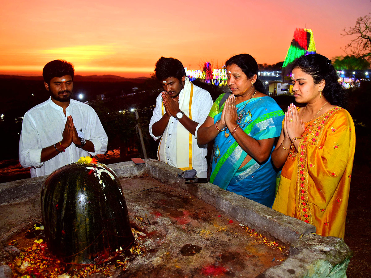 Maha shivratri Keesaragutta Temple Photos - Sakshi