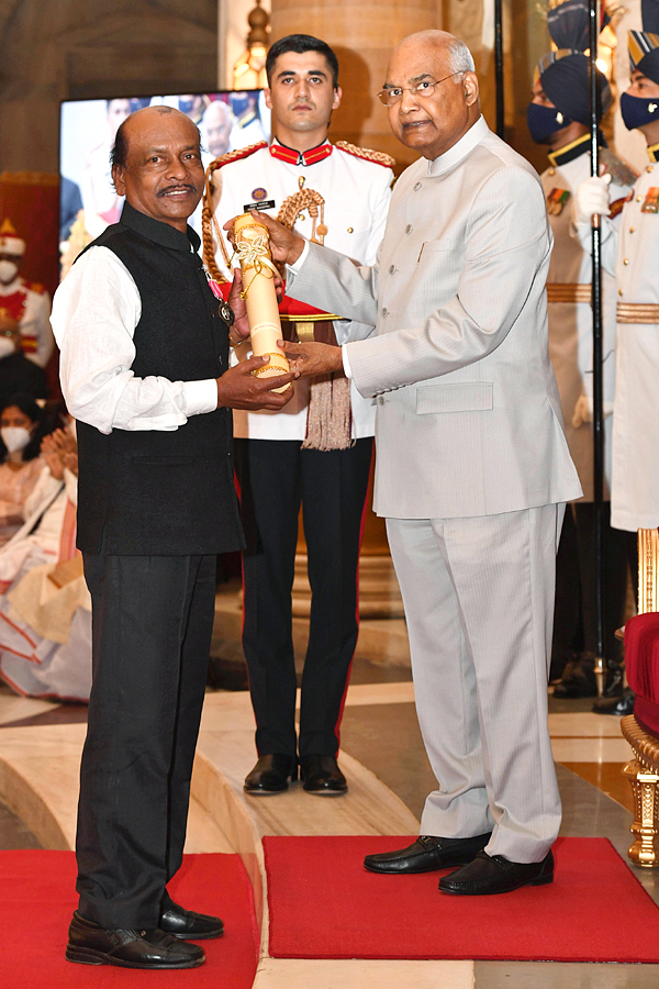 President Kovind Presents Padma Awards at 2022 Ceremony - Sakshi