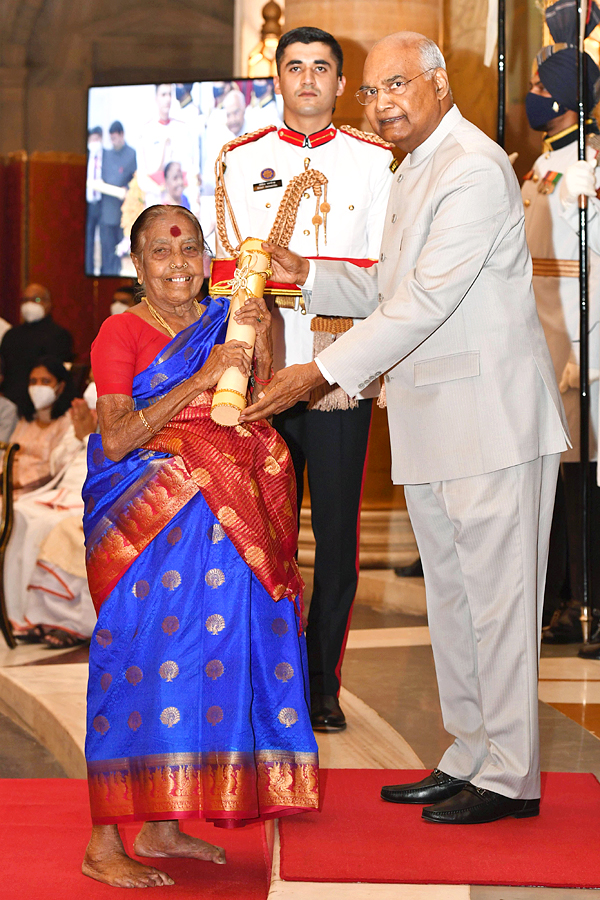 President Kovind Presents Padma Awards at 2022 Ceremony - Sakshi