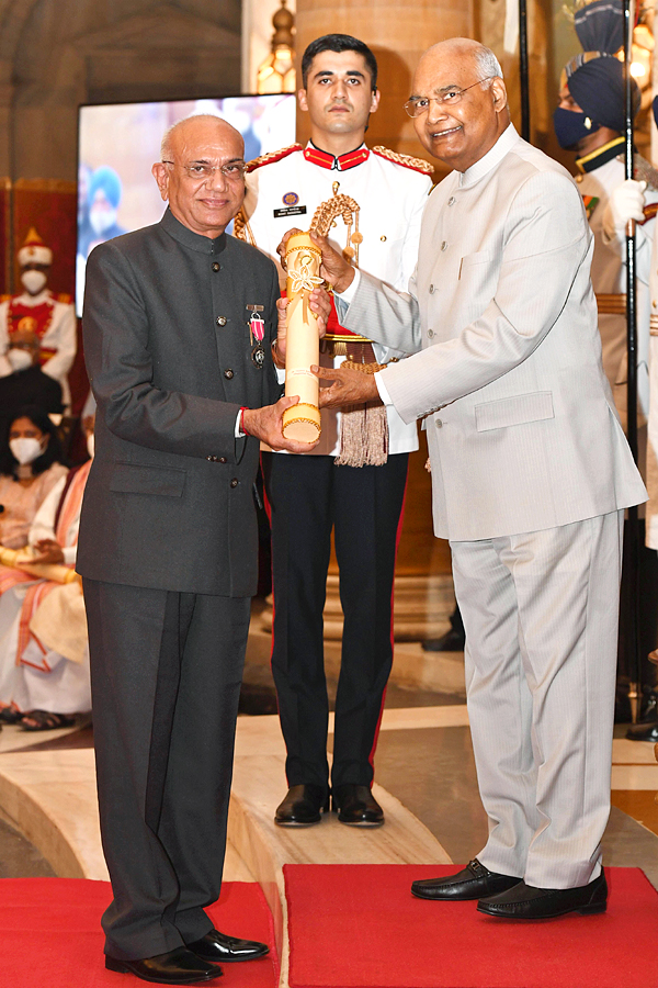 President Kovind Presents Padma Awards at 2022 Ceremony - Sakshi