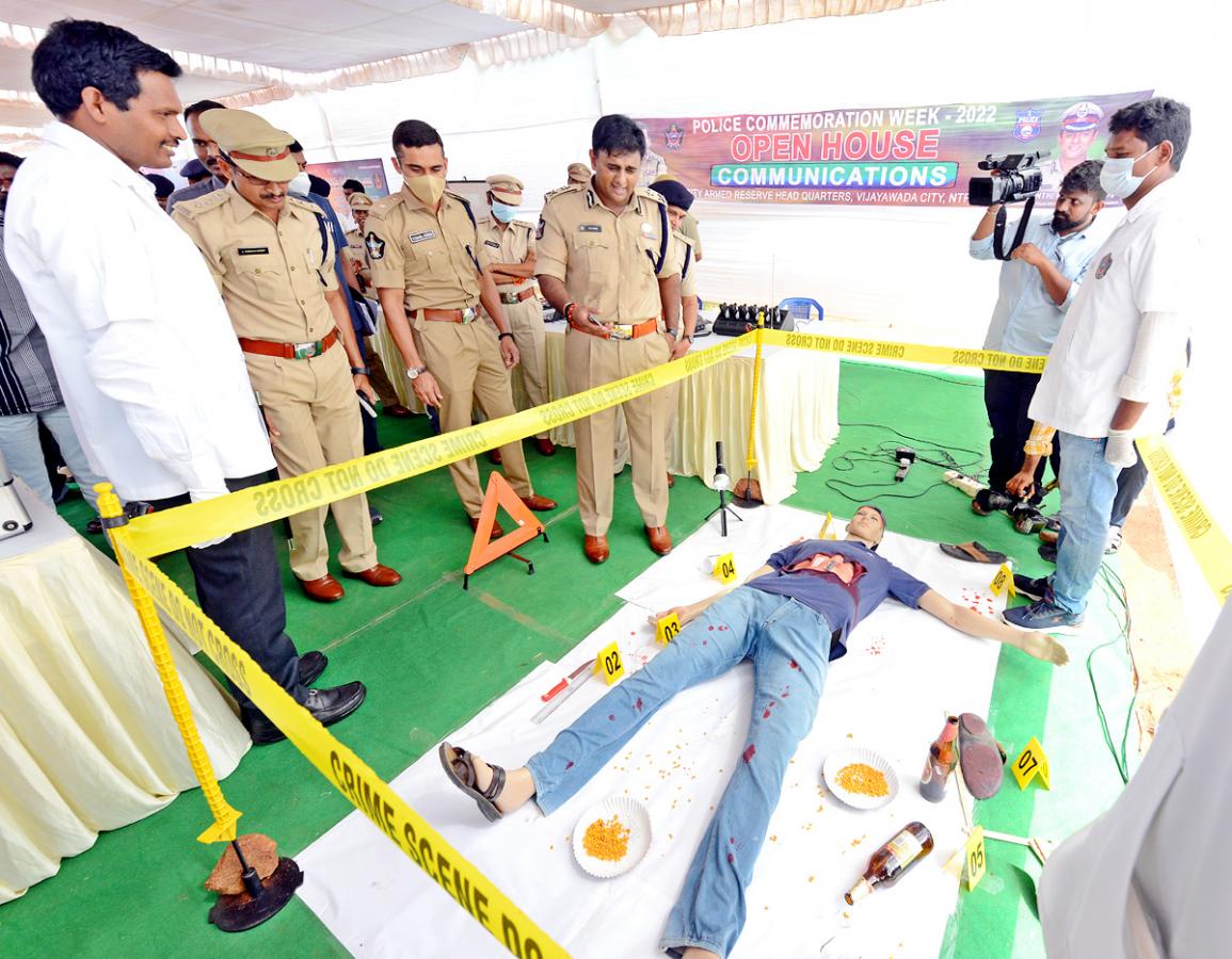 Commemoration Week of Police Martyrs at Vijayawada - Sakshi