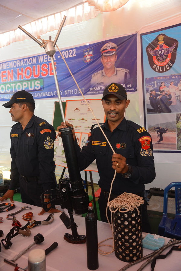 Commemoration Week of Police Martyrs at Vijayawada - Sakshi