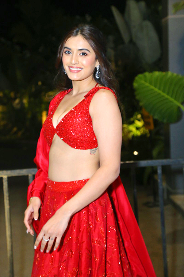 Actress Divyansha Kaushik Latest Pics - Sakshi