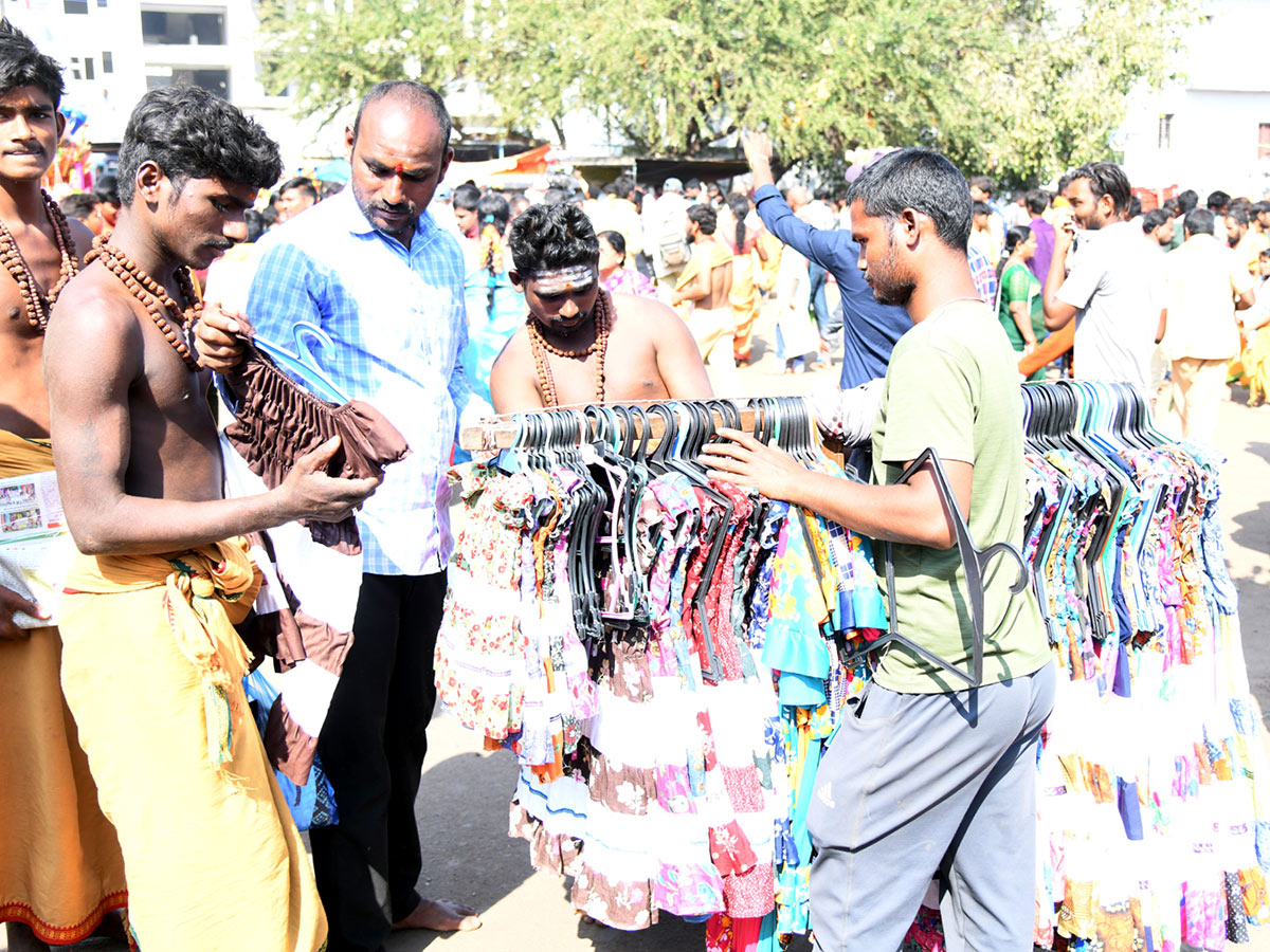 Mahashivratri 2023 Celebrations Telugu states - Sakshi