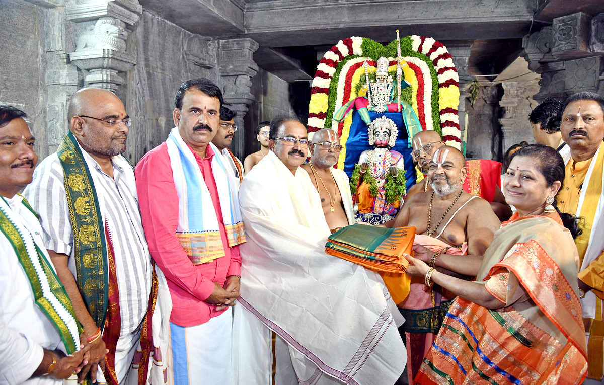 Yadadri Sri Lakshmi Narasimha Swamy Kalyana Mahotsavam - Sakshi