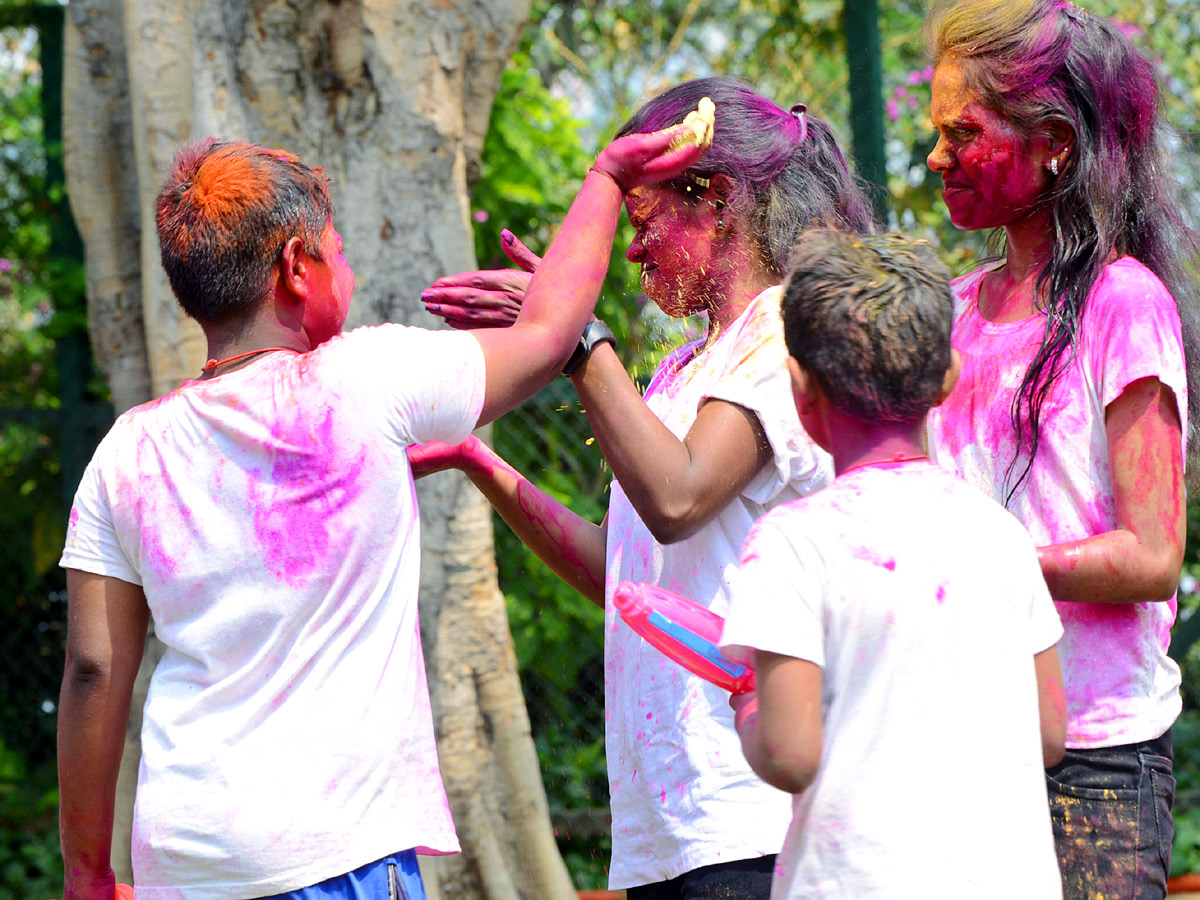 Holi Celebration in Hyderabad Photos - Sakshi