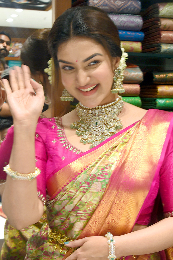 Honey Rose Shop opening in Warangal Photos - Sakshi