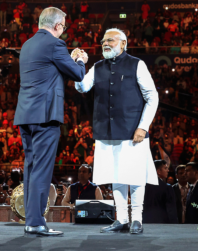 Prime Minister Narendra Modi addresses the Indian community programme in Sydney - Sakshi