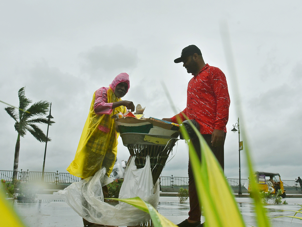 Heavy Rains Lashes Hyderabad Photos - Sakshi