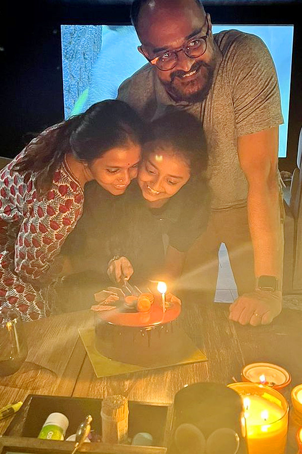 Singer Smitha Husband Shashank birthday celebration photos - Sakshi