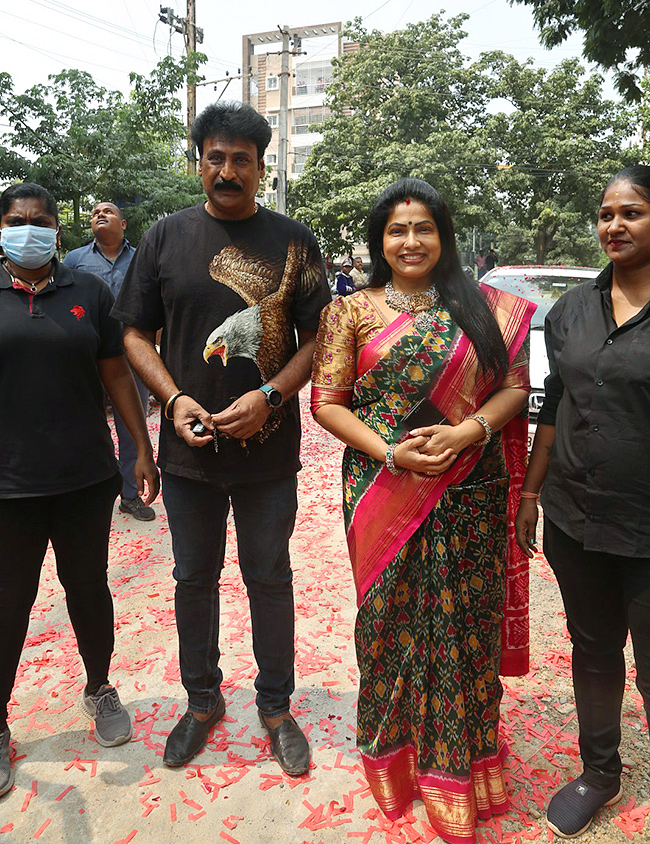 Roja Launches Mee Kadupuninda Restaurant Photos - Sakshi