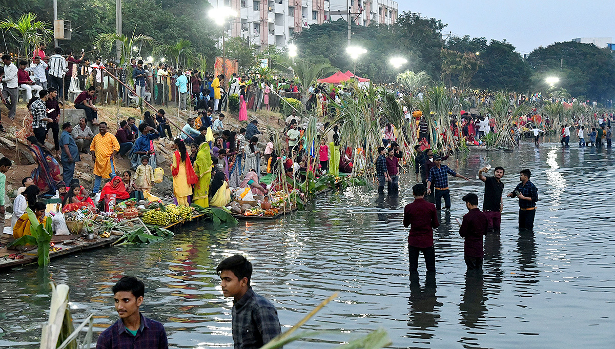 chhath puja celebration 2023 - Sakshi