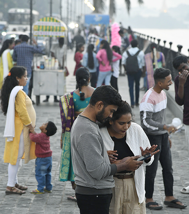 New Year Celebrations In Hyderabad - Sakshi