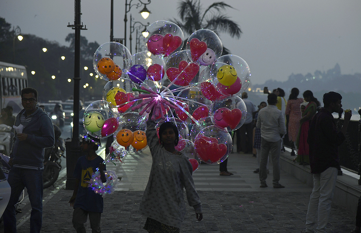 New Year Celebrations In Hyderabad - Sakshi