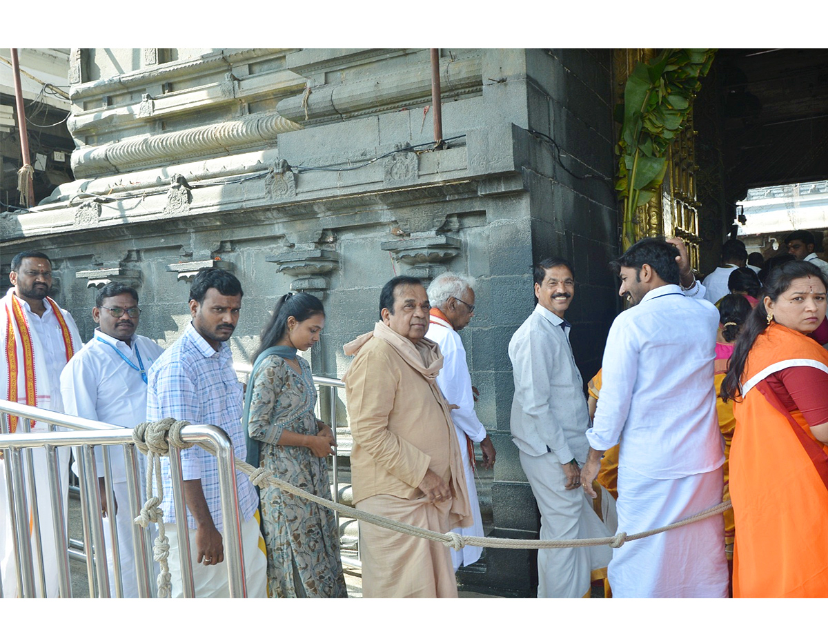 Brahmanandam,Suma And Singer Sunitha Visits Tirumala Photos - Sakshi