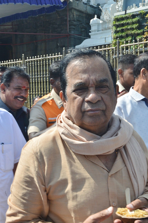 Brahmanandam,Suma And Singer Sunitha Visits Tirumala Photos - Sakshi