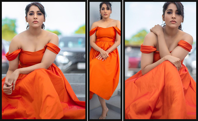 Rashmi Gautam Stylish Avatar Steals The Show Photos - Sakshi