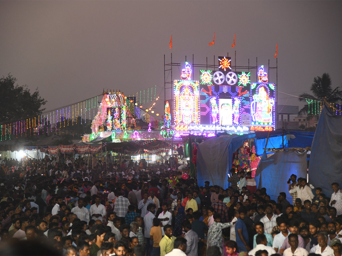 Vuyyuru Veeramma Talli Temple Pics - Sakshi18