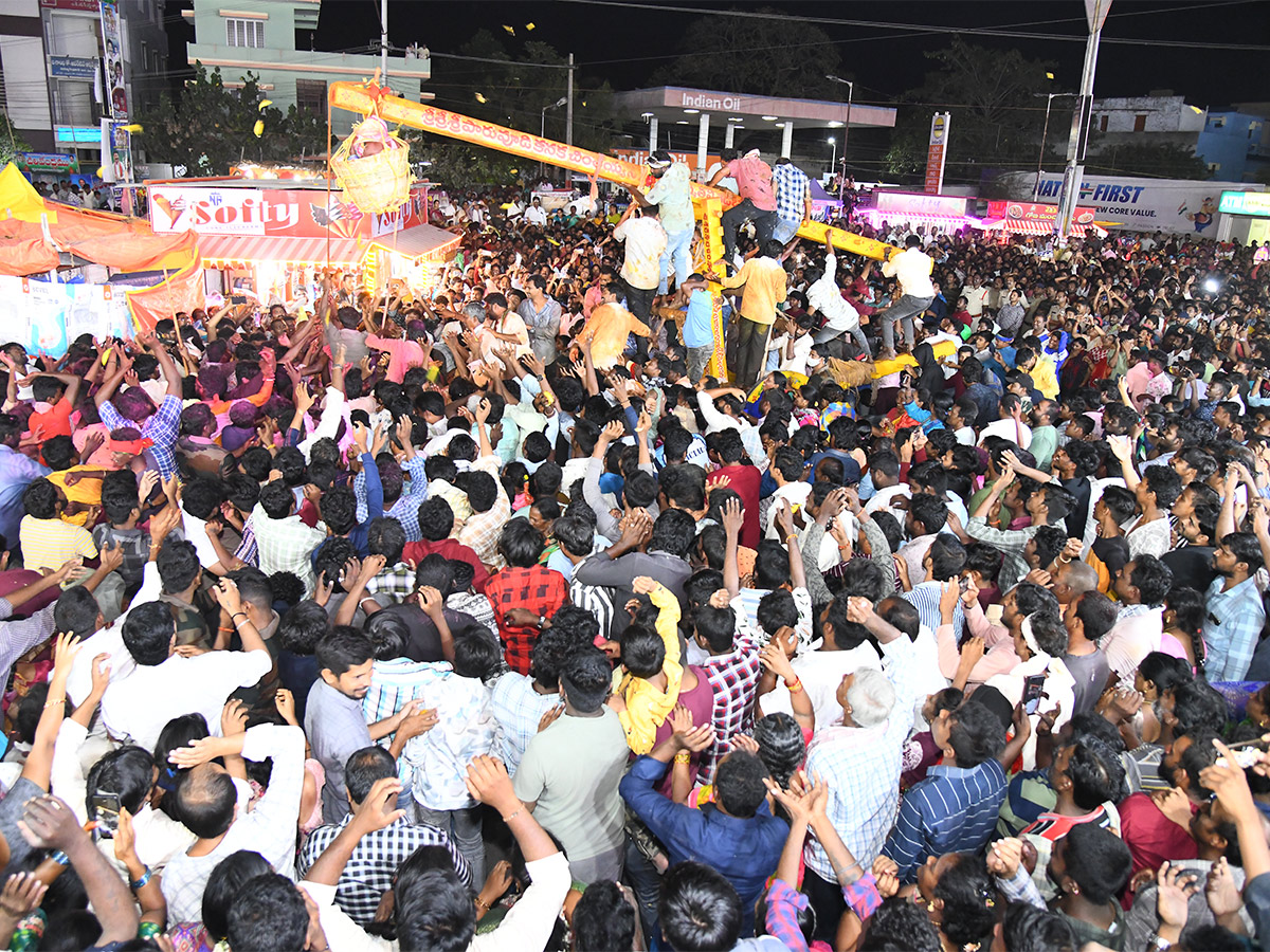 Vuyyuru Veeramma Talli Temple Pics - Sakshi7