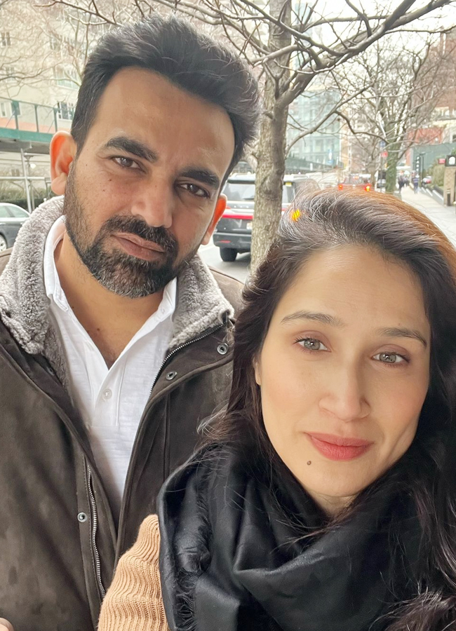 Zaheer Khan Wife Sagarika Ghatge Celebrating Gudi Padwa - Sakshi