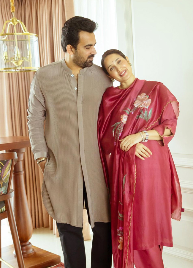 Zaheer Khan Wife Sagarika Ghatge Celebrating Gudi Padwa - Sakshi