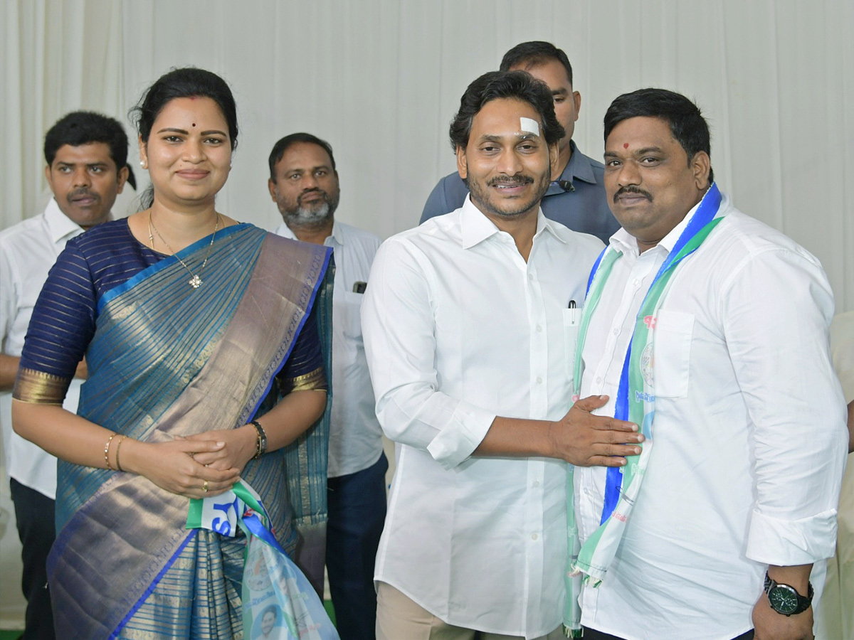 Tdp And Janasena Leaders Joins Ysrcp - Sakshi