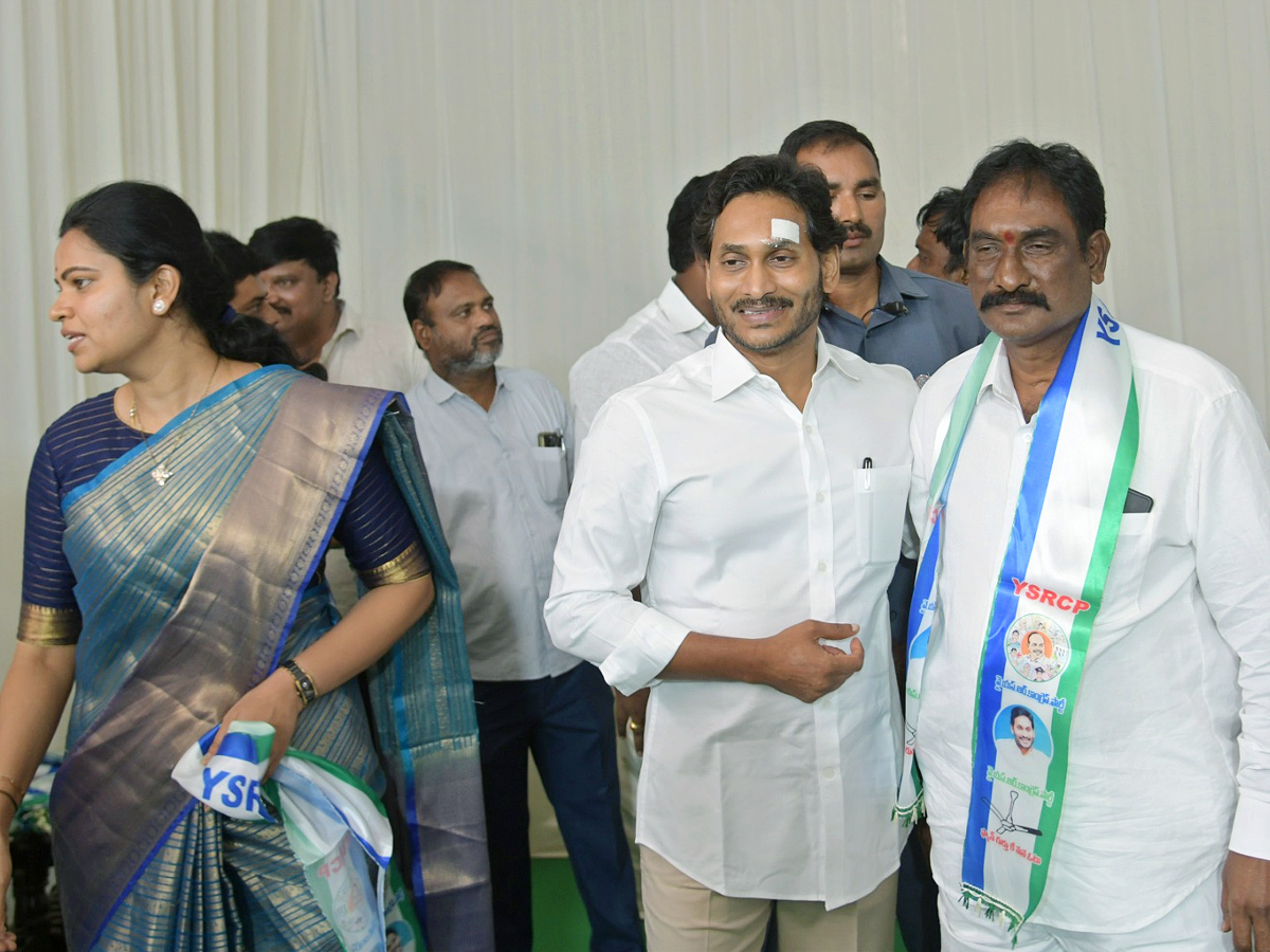 Tdp And Janasena Leaders Joins Ysrcp - Sakshi