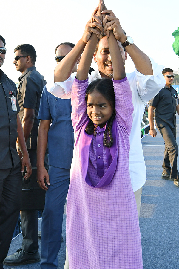 AP CM Y.S Jagan Mohan Reddy At Madanapalle Memantha Siddham Public Meeting Photos - Sakshi