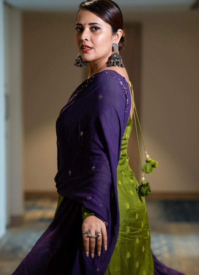 Anchor Anasuya Bharadwaj In Trendy Looks - Sakshi