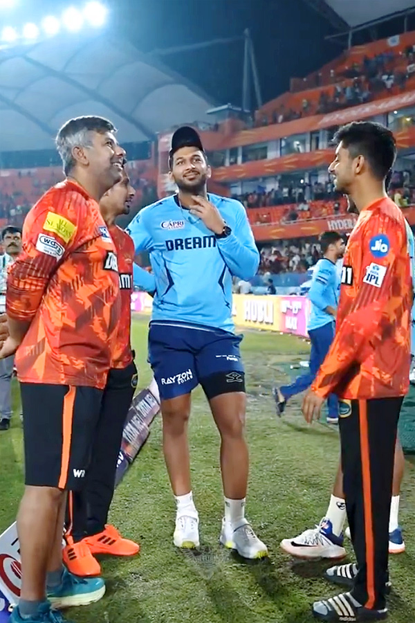 Shubman Gill Meets Abhishek Sharma Mother And sister after GT vs SRH IPL 2024 Viral Photos