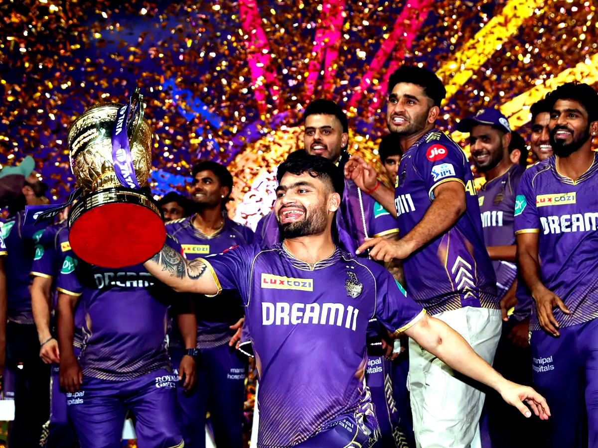 Kolkata Knight Riders beat Sunrisers Hyderabad by 8 wickets: Photos