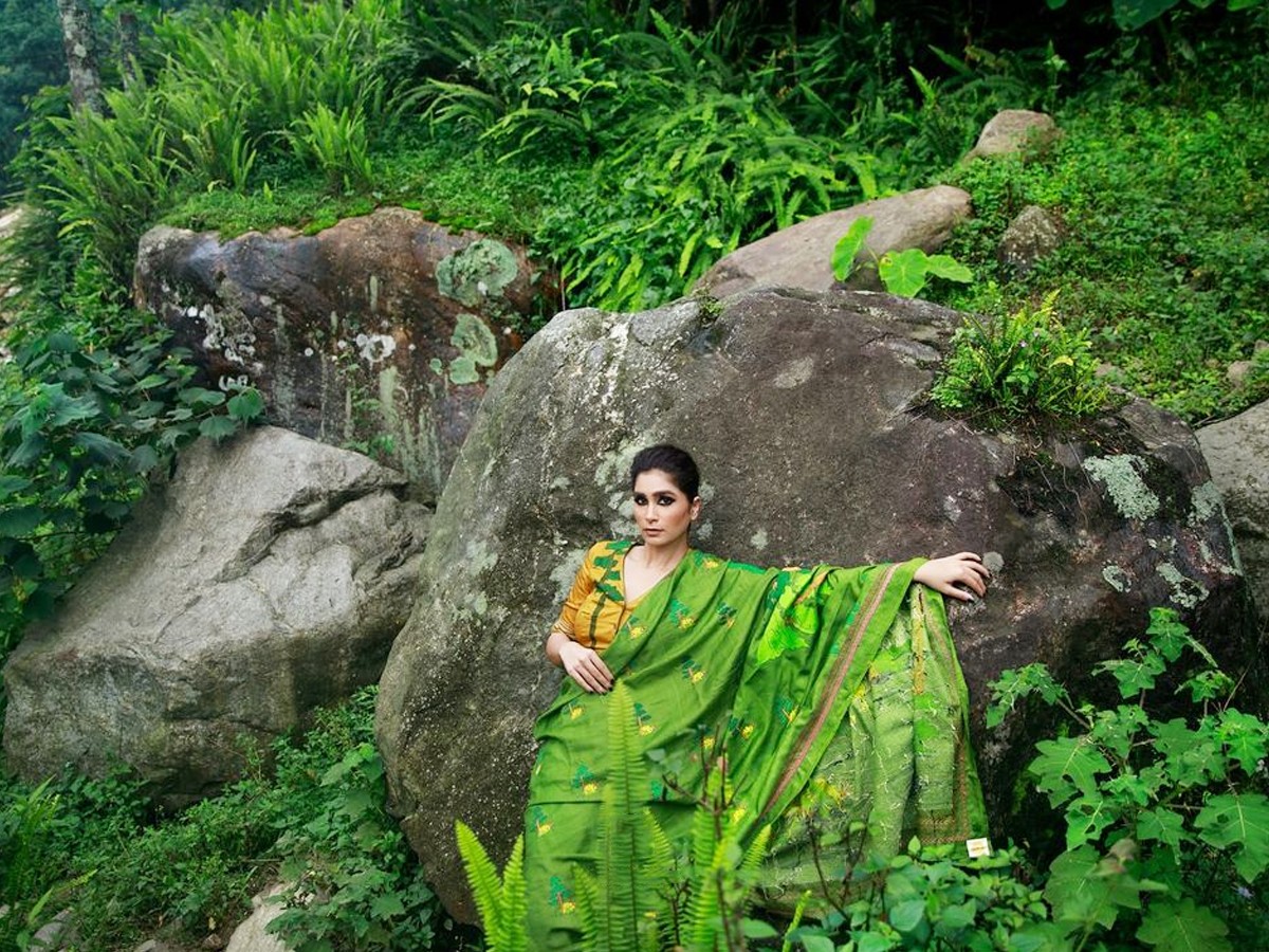 Amazing Designs Of Forestry On Sarees