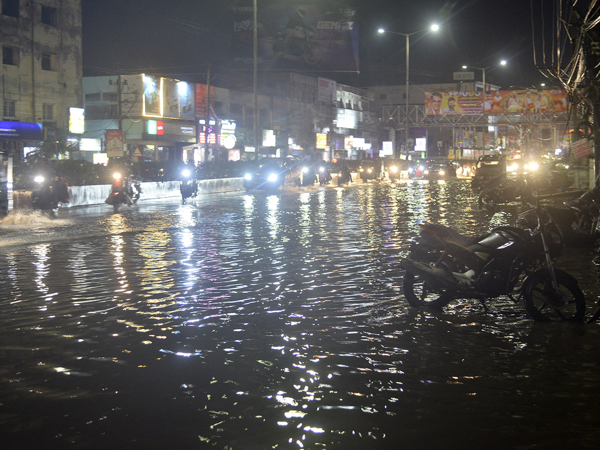 heavy rain in vijayawada photos 