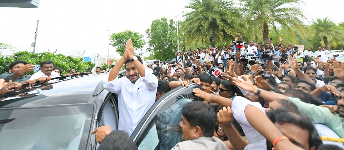 YS Jagan In Pulivendula Photos