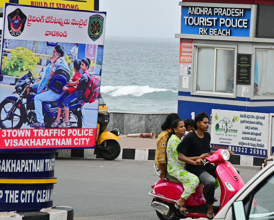 No Helmet In Visakhapatnam: See Pics