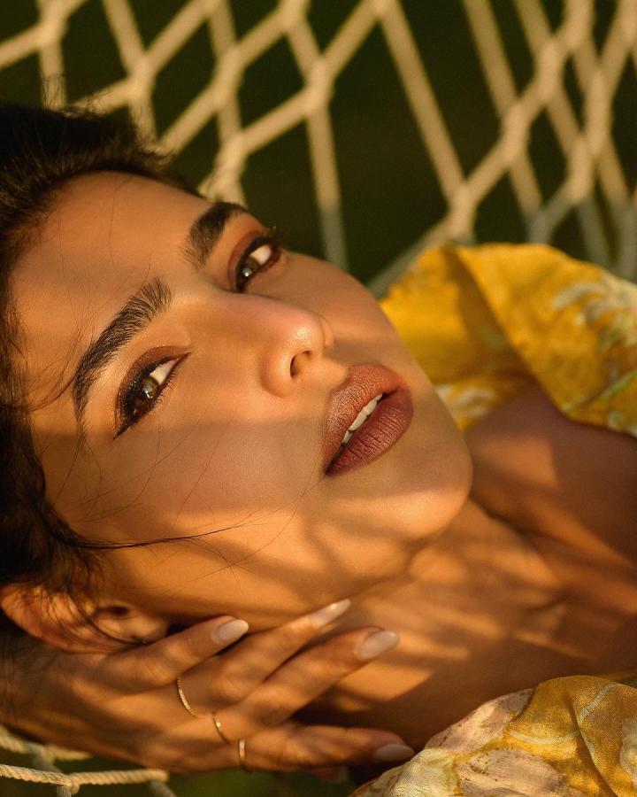 Indian Actress Aishwarya Lekshmi Latest Photos Goes Viral In Social Media