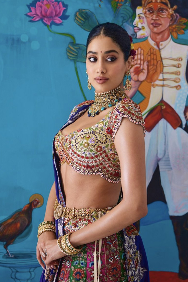 Devara Beauty Janhvi Kapoor Shining Brightly In Anant And Radhika Wedding