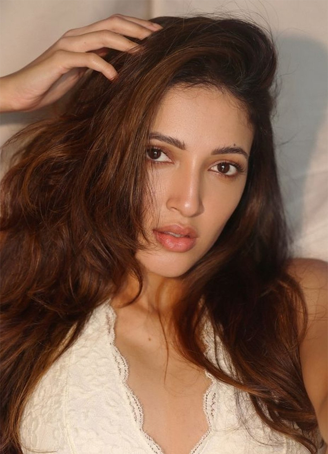 Actress Neha Shetty Hot Photos Goes Viral