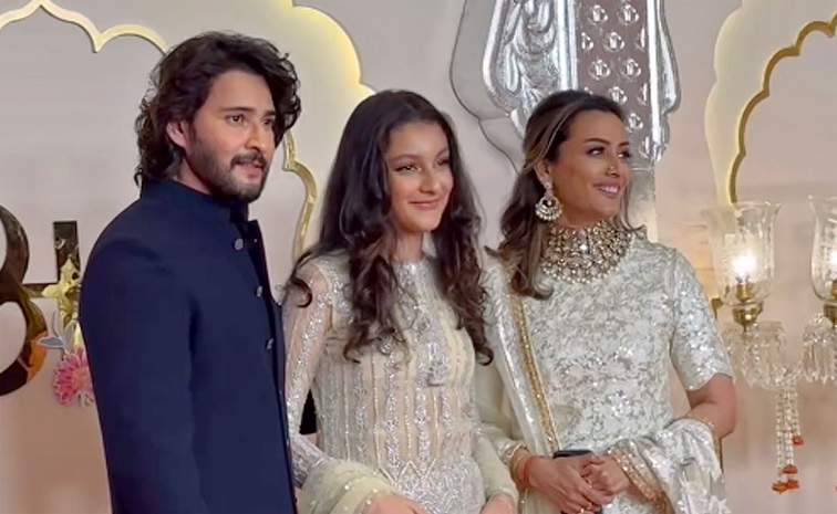 Celebreties Attend Anant Ambani and Radhika Merchant Wedding Photos