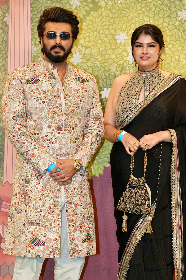 Anant Ambani Radhika Merchant Shubh Aashirwad Ceremony Photos9