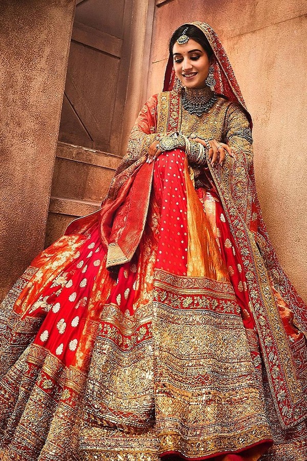 Bride Radhika Merchant Looks Like A Queen In Lehenga