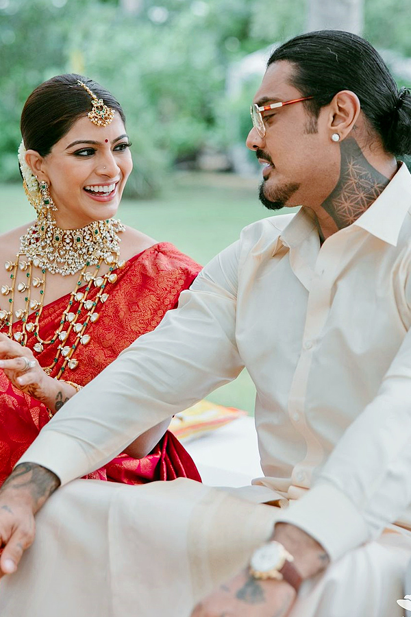 Varalaxmi Sarathkumar Wedding Happy Moments With Her Husband Nicholai Sachdev Photos 2